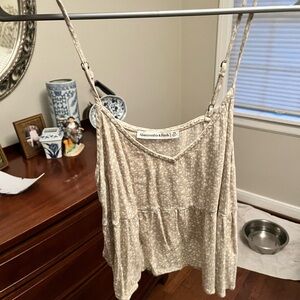 Crop tank top. Great with Jean shorts